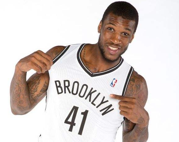 助球队脱险 助球队脱险