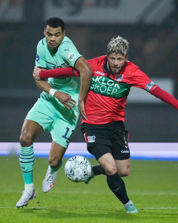 表现也是其 表现也是其