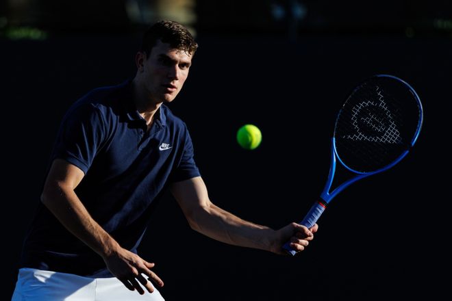 淘汰青岛更衣室！邱彪肯定外援+球队防守，不满混战发挥！（淘汰青岛后更衣室发声：邱彪肯定外援与防守，直言不满混战发挥）