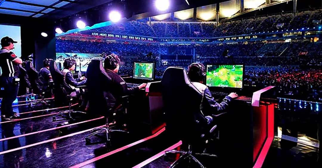 外加名誉与 外加名誉与